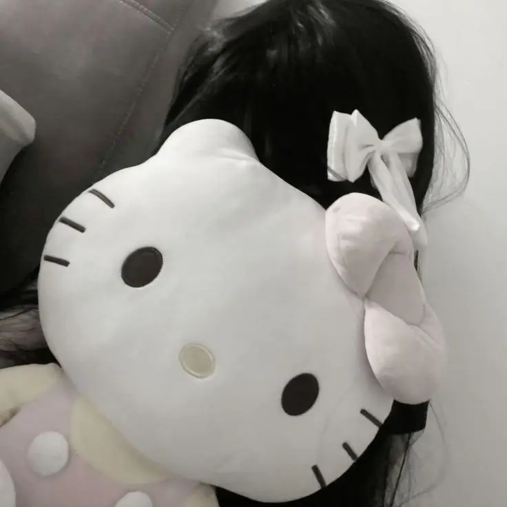 y2k hello kitty pfp 1